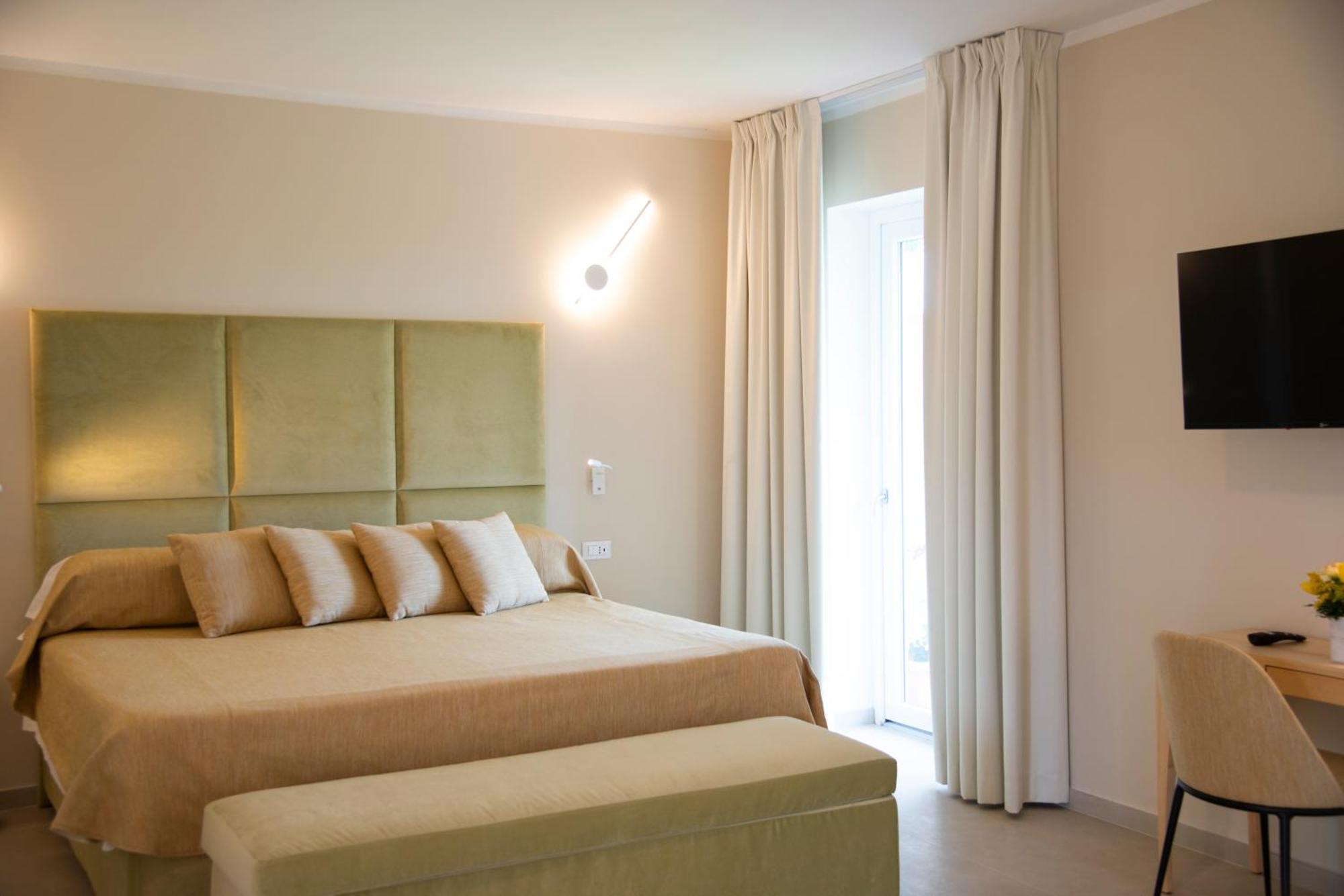 Hotel Fabricia Портоферрайо Экстерьер фото